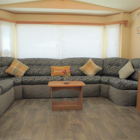 Modern 2 Bedroom Static Caravan - Lyons Kingsley Holiday Park - Pensarn, Abergele - Pet Friendly 外观 照片